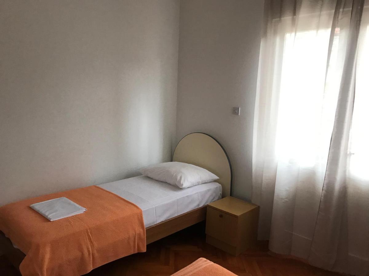 Apartmani Vilma Pakoštane エクステリア 写真